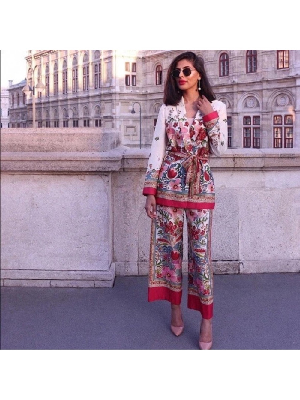 Women’s New Never Worn Floral Open Front Kimono Jacket - Cream & Red Size L